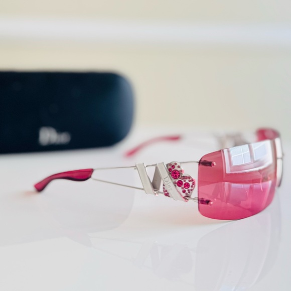 LIKE NEW🍒 Authentic Dior heart core Swarovski rimless pink sunglasses - Picture 4 of 12
